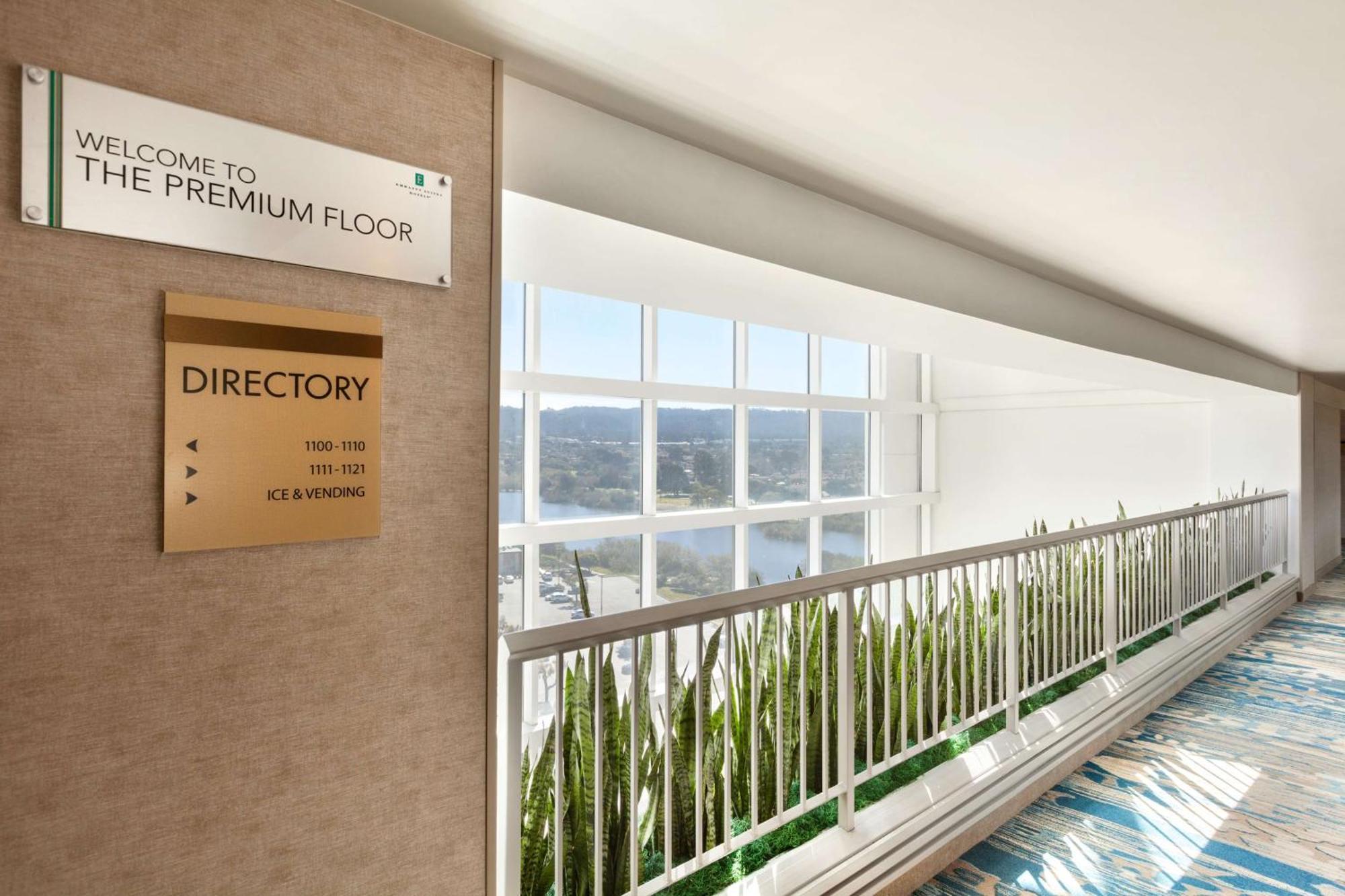 Embassy Suites By Hilton Monterey Bay Seaside Exteriér fotografie